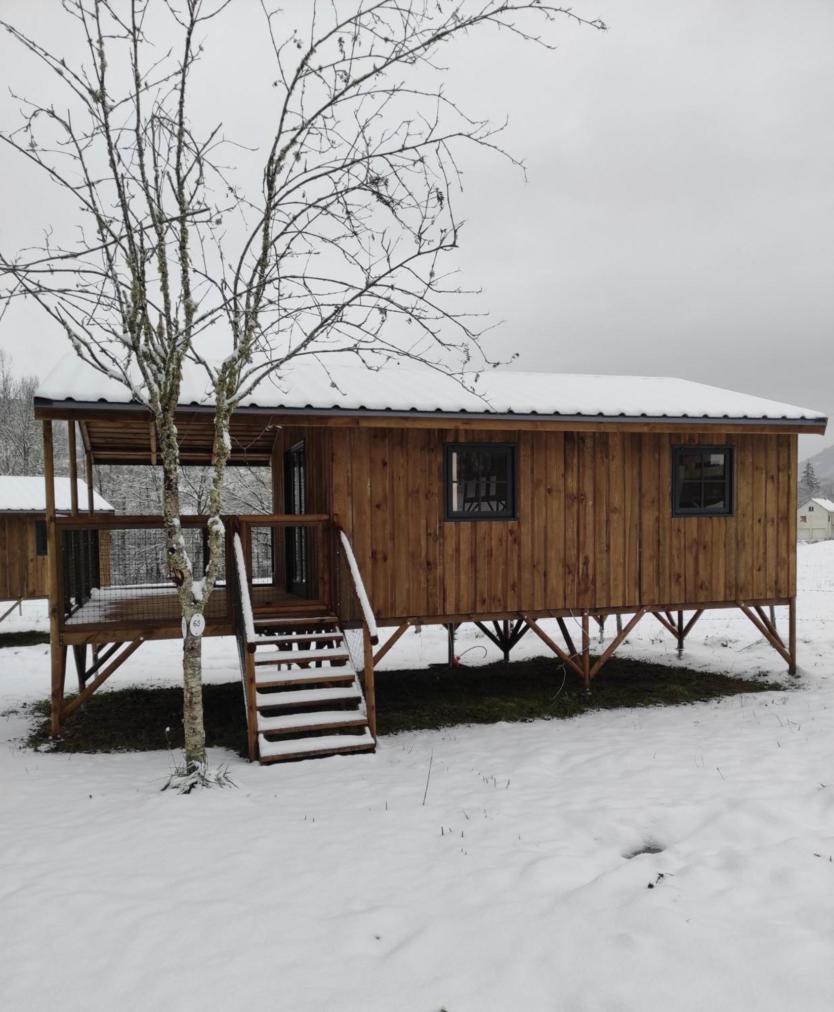 Camping La Borie Basse Condat  Exteriör bild