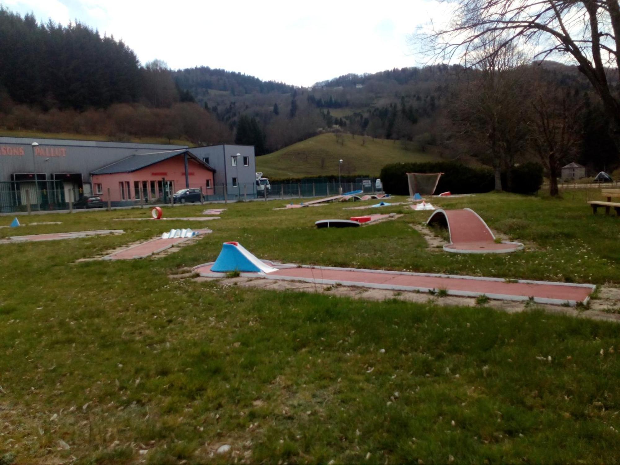 Camping La Borie Basse Condat  Exteriör bild